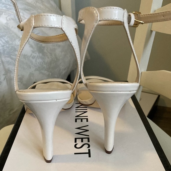NINE WEST ANISTON IVORY SANDALS - Size 10 - Picture 4 of 12